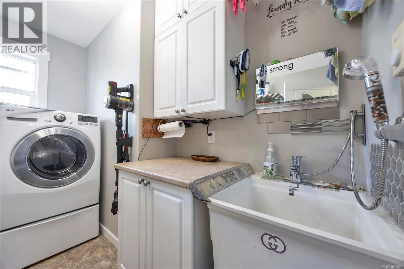 1054 Southwood Dr - 14