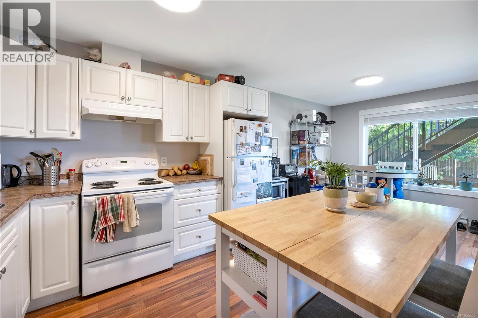 1054 Southwood Dr - 18