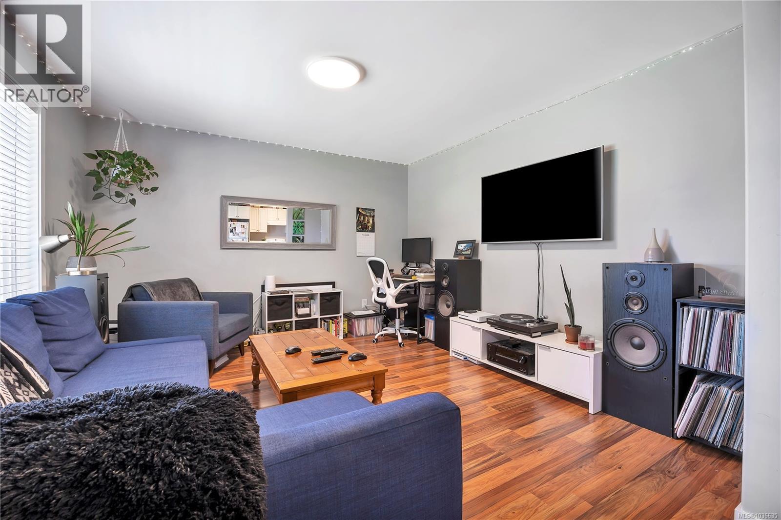 1054 Southwood Dr - 22