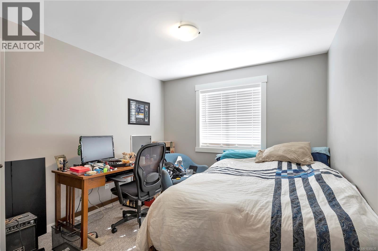 1054 Southwood Dr - 27