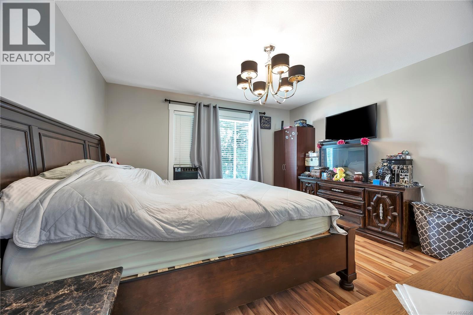 1054 Southwood Dr - 9