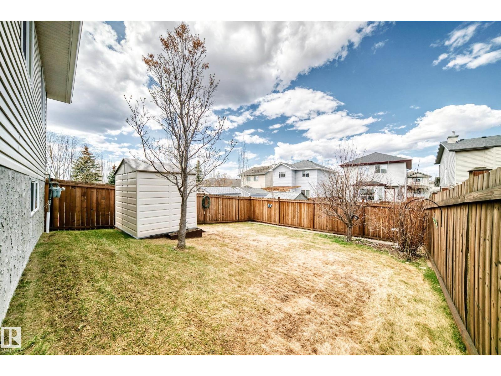 26 VAUGHN AV - 36