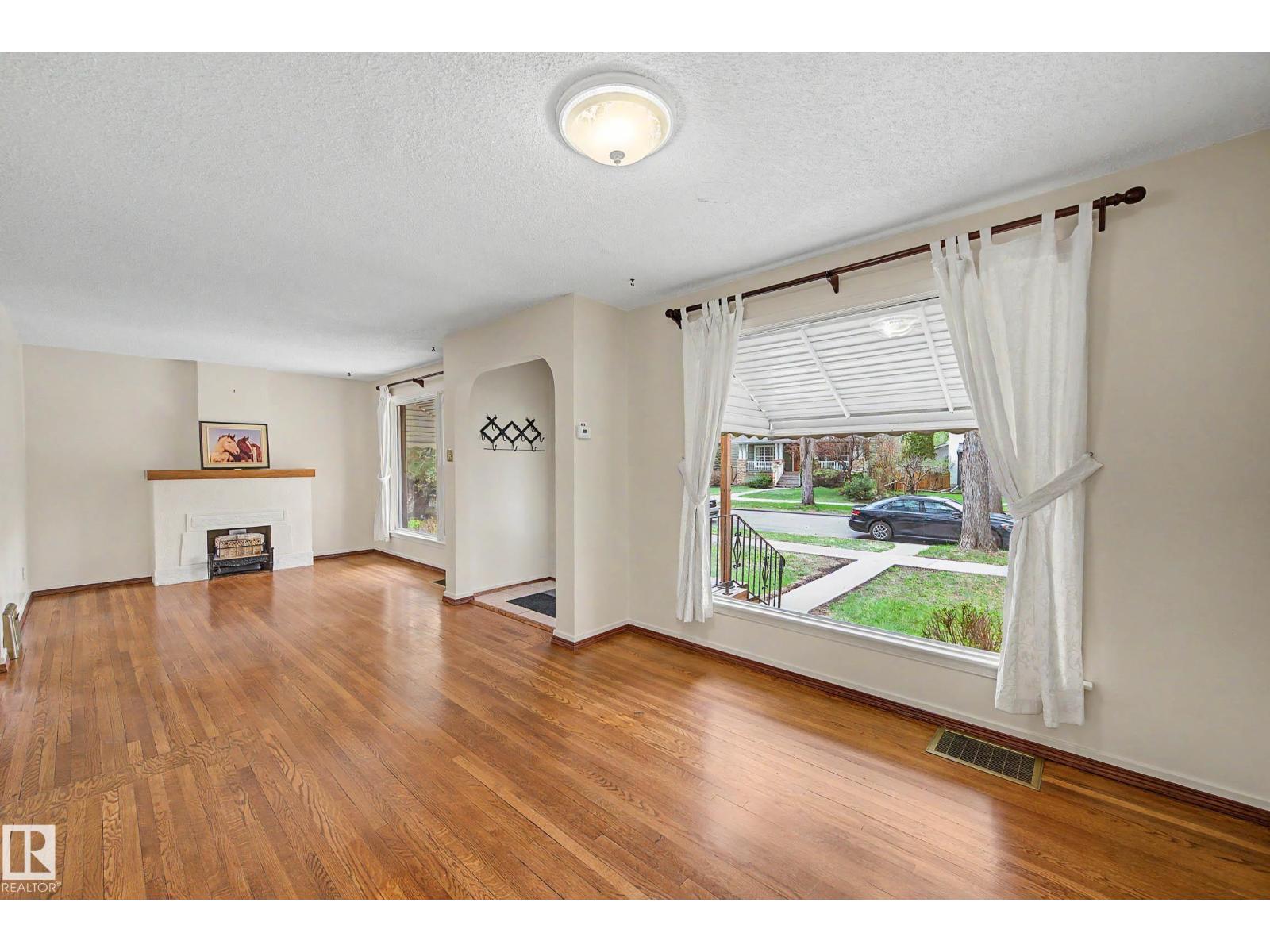 10523 137 ST NW, Edmonton