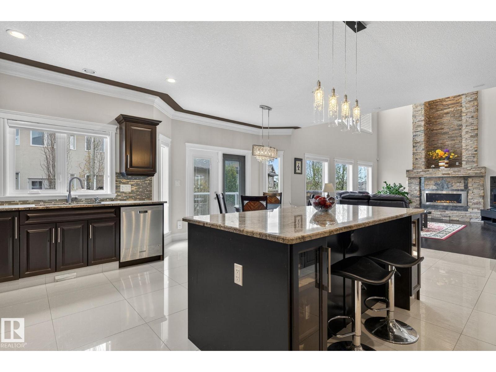1607 ADAMSON CL SW, Edmonton