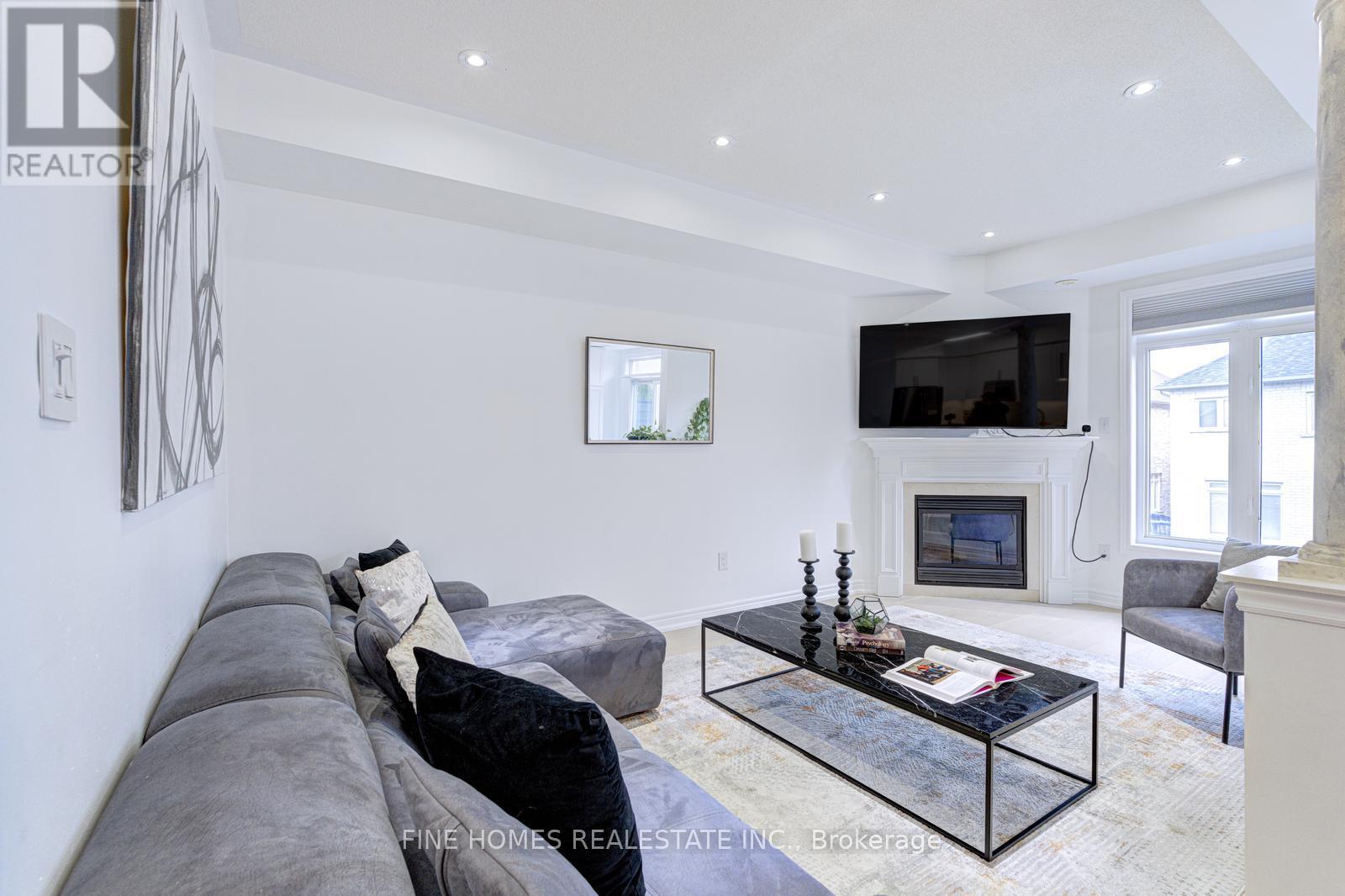 66 GEORGE KIRBY STREET - 19