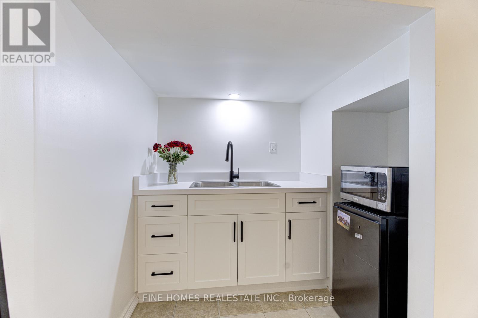 66 GEORGE KIRBY STREET - 38