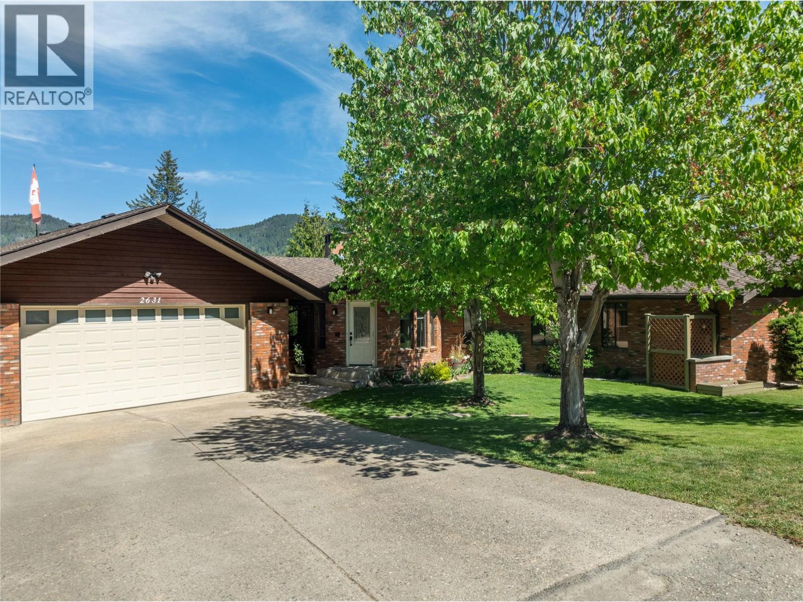 2631 Grand View Place, Blind Bay