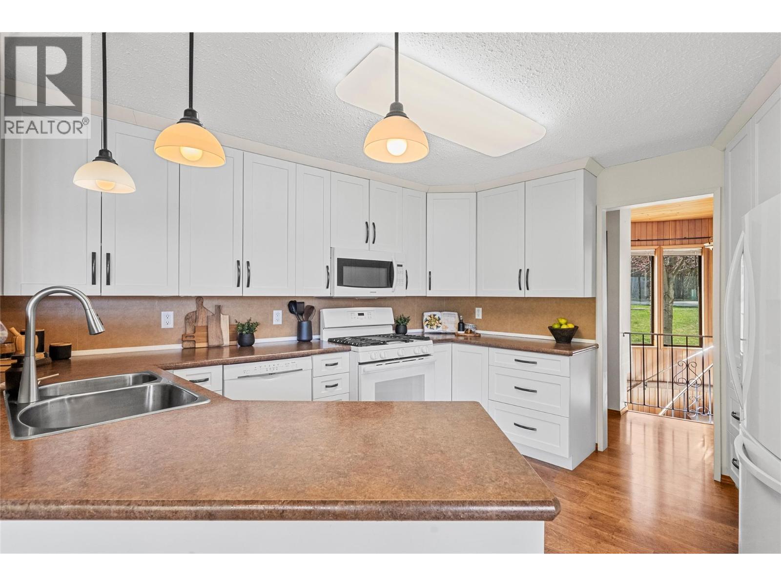 2631 Grand View Place, Blind Bay