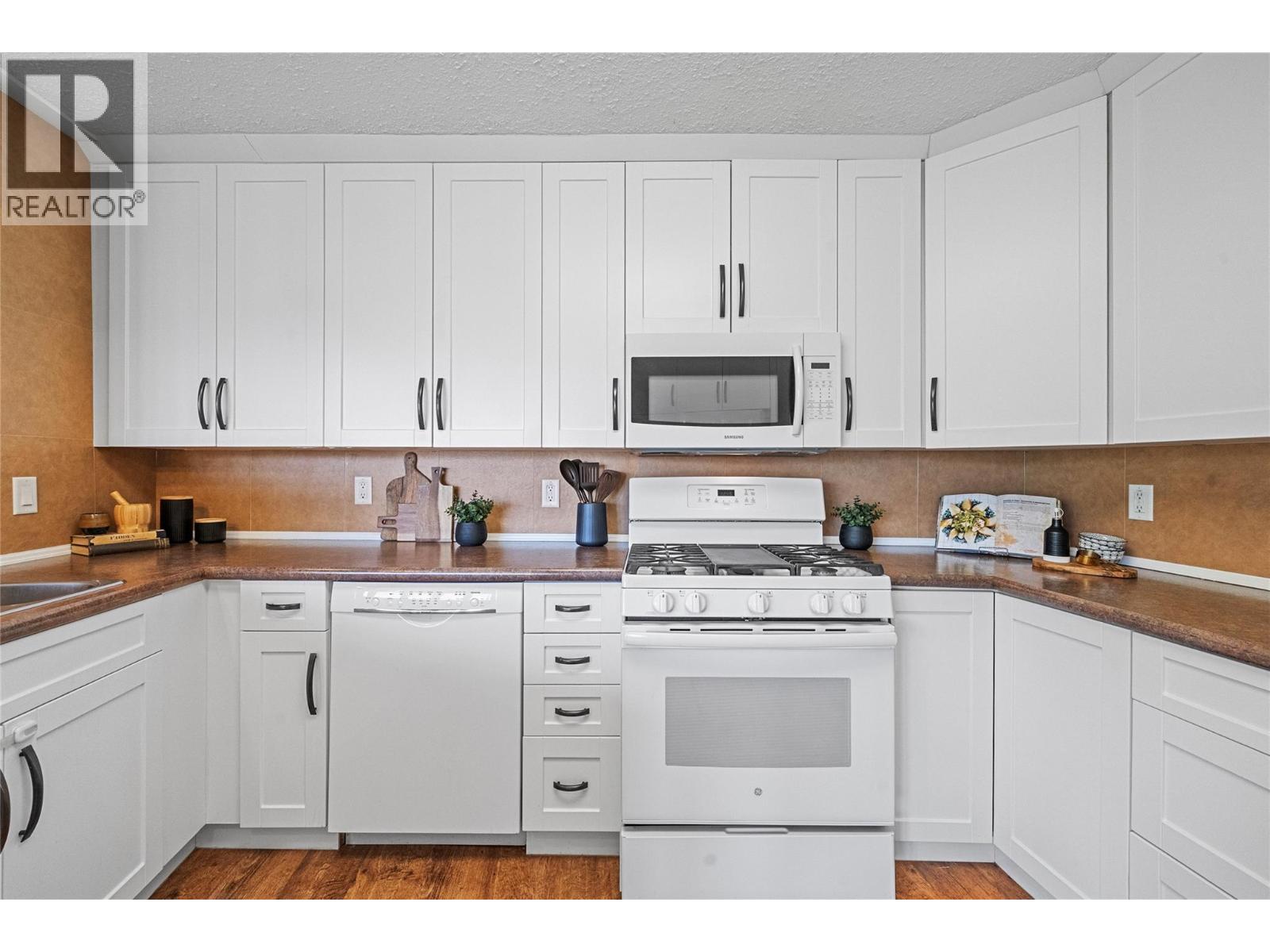 2631 Grand View Place, Blind Bay
