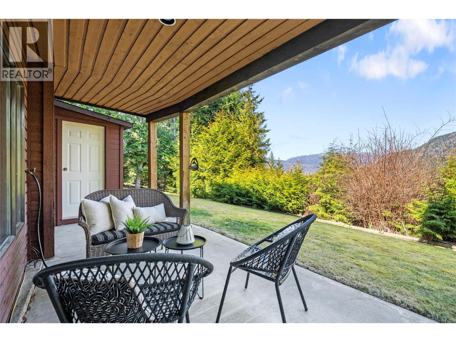 2631 Grand View Place, Blind Bay
