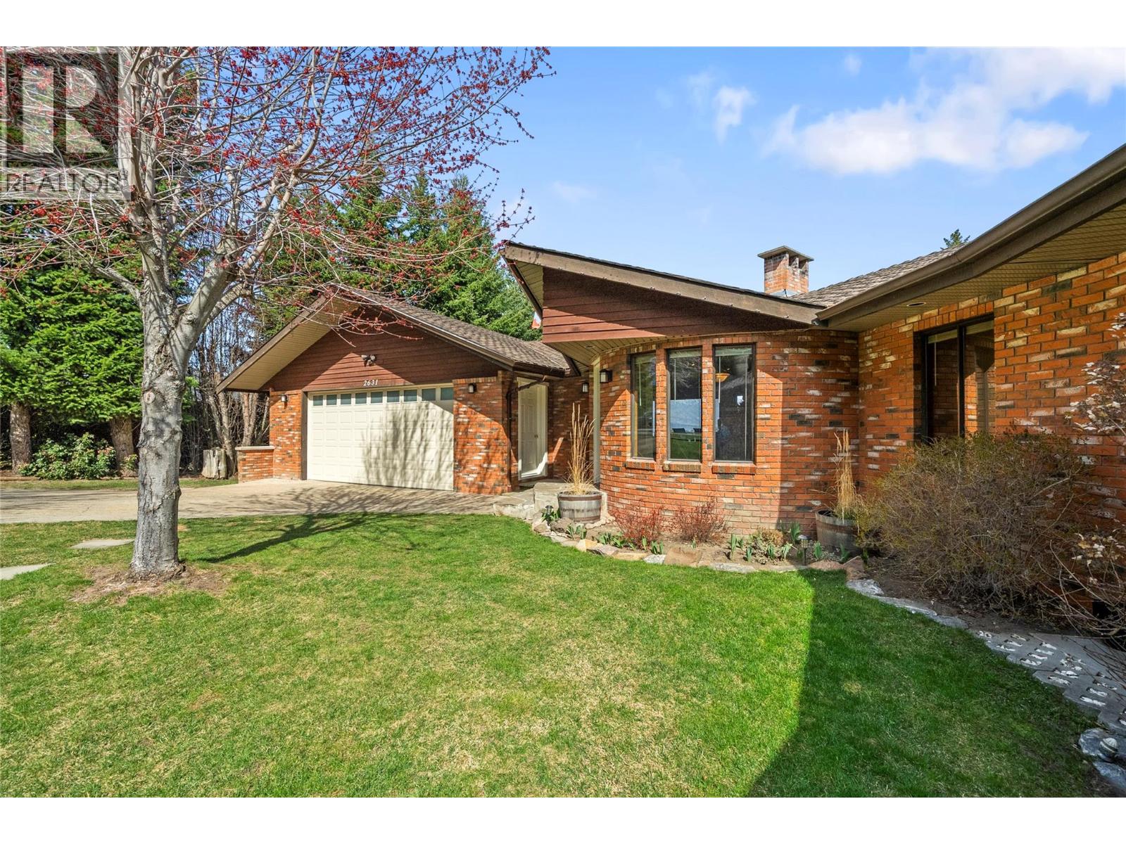 2631 Grand View Place, Blind Bay