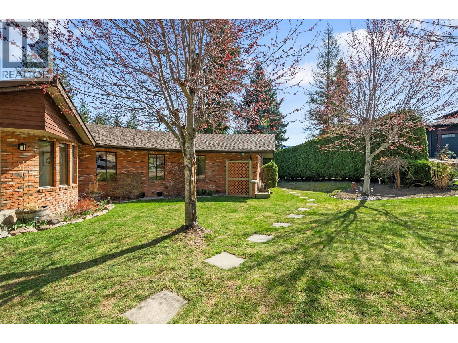 2631 Grand View Place, Blind Bay