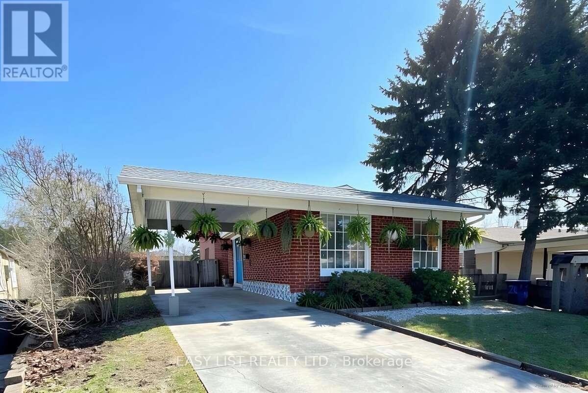 24 ELMVALE CRESCENT - 1