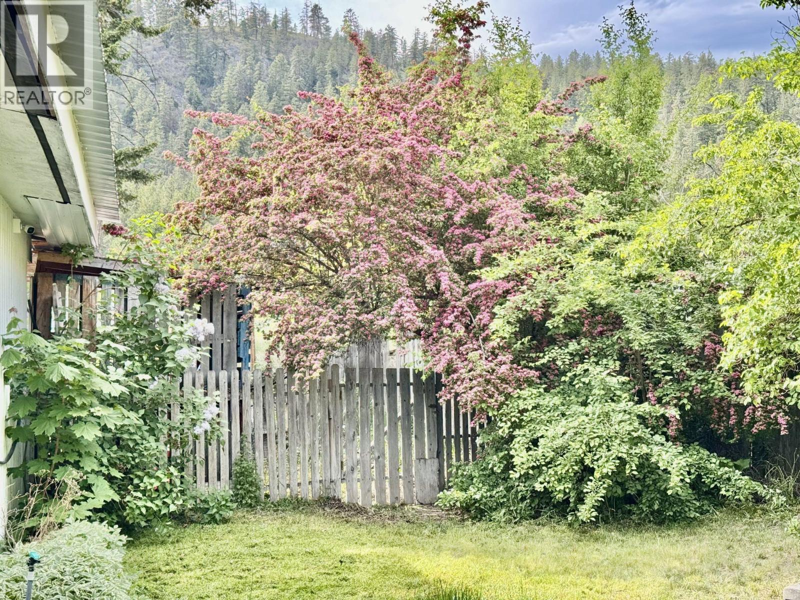  4976 Nash Street, Peachland