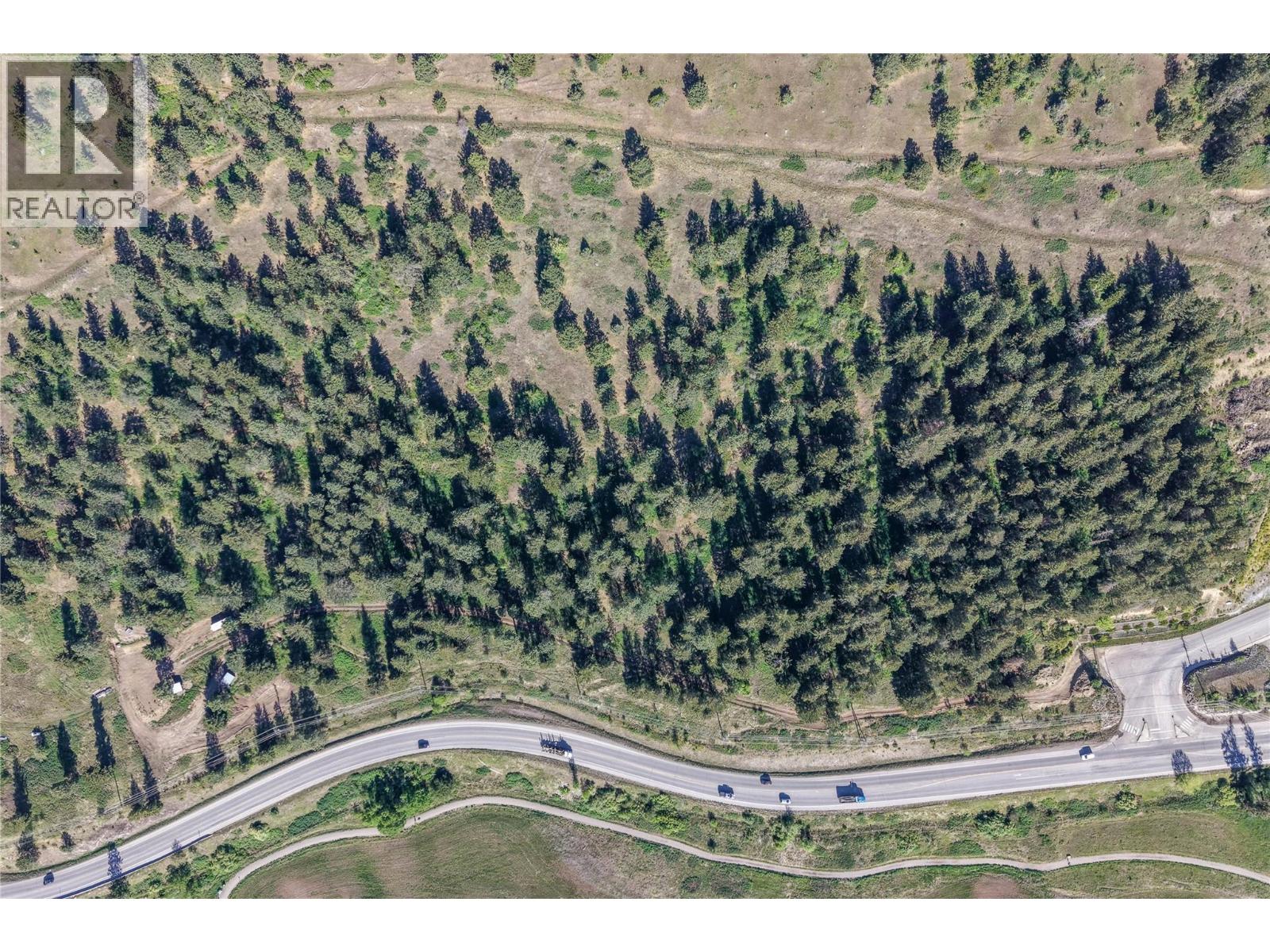 1600 Mountain View Avenue, Lumby
