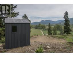 1600 Mountain View Avenue, Lumby, BC V0E2G0 Photo 20