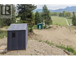 1600 Mountain View Avenue, Lumby, BC V0E2G0 Photo 19
