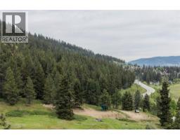 1600 Mountain View Avenue, Lumby, BC V0E2G0 Photo 6
