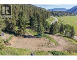 1600 Mountain View Avenue, Lumby, BC V0E2G0 Photo 9