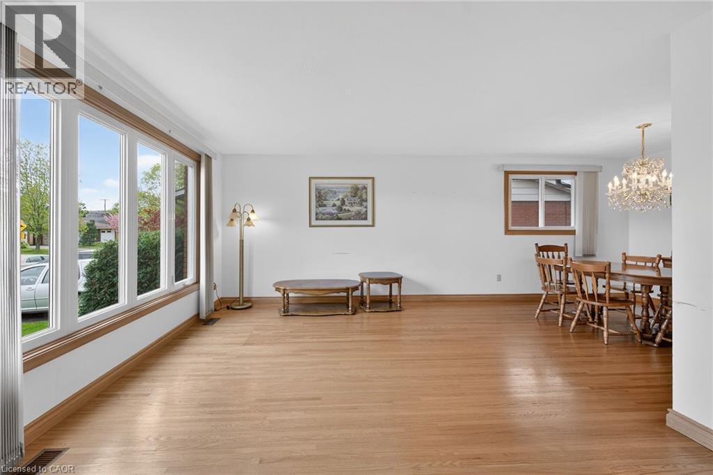 336 MONTMORENCY Drive, Hamilton, Ontario, L8K5H4 — Photo 5