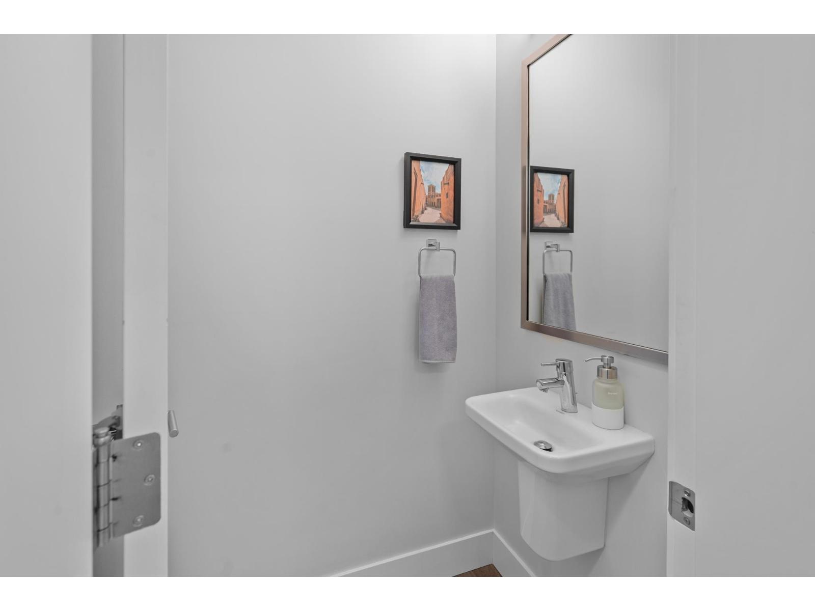 4 Bed, 4 Bath House for Sale in Surrey – 16447 24 AVENUE, Surrey - Image 4