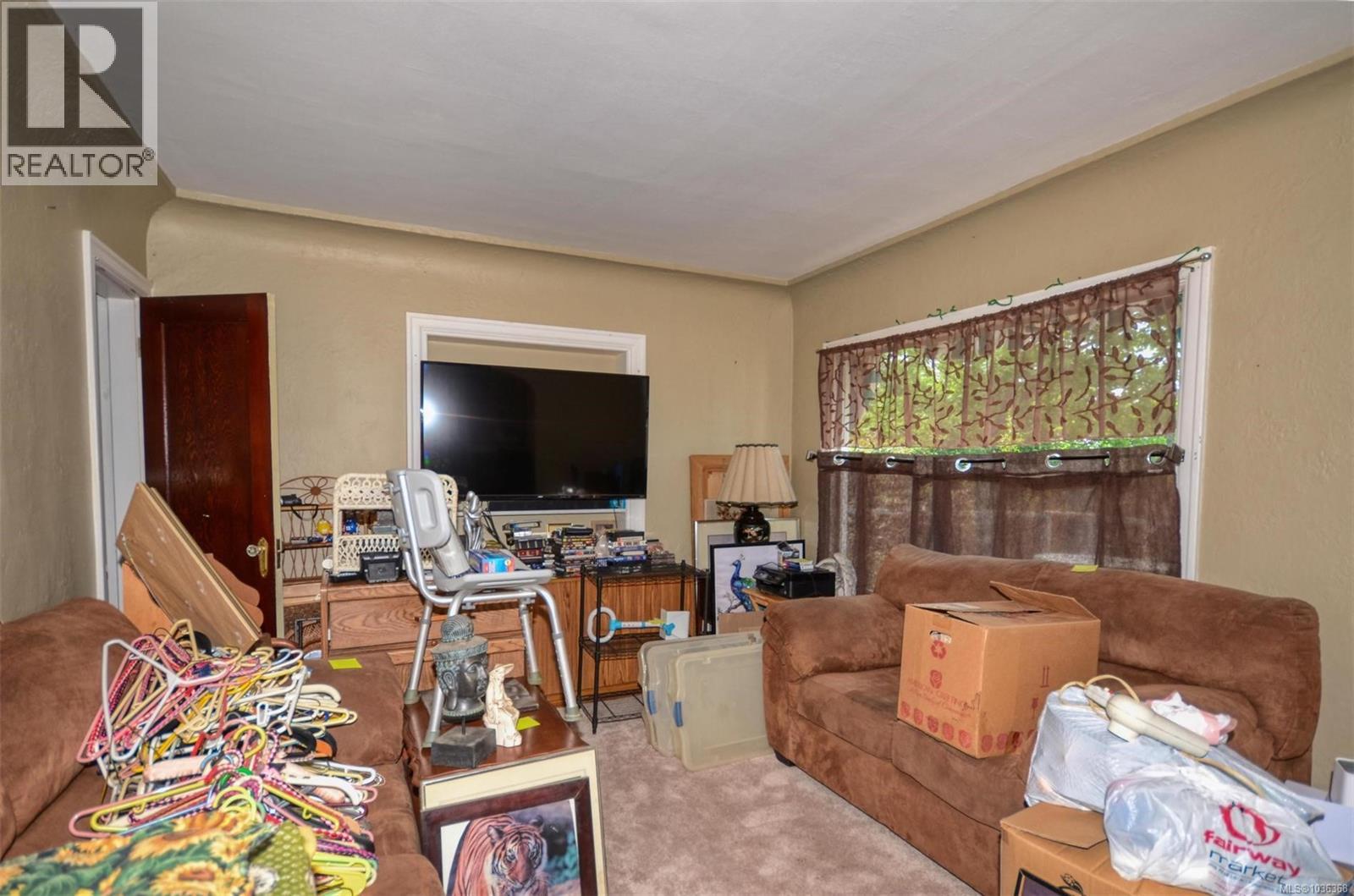  90 Obed Avenue, Saanich