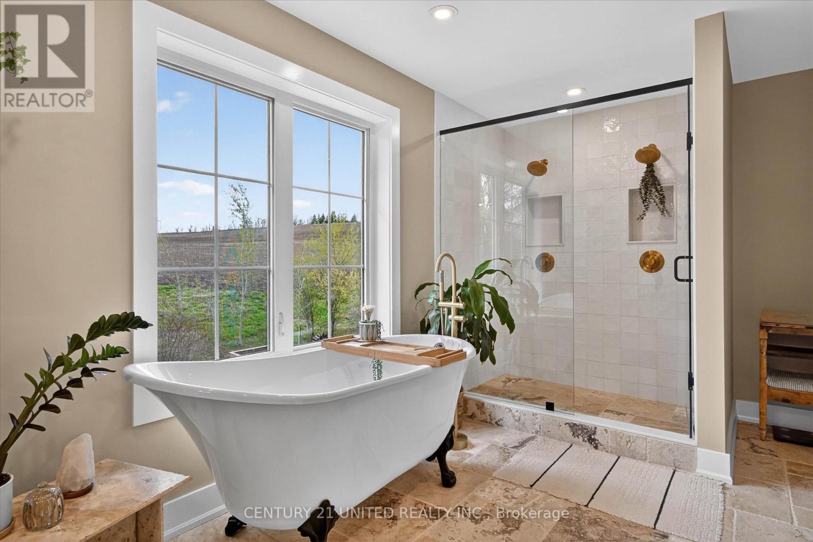 38 DARLING DRIVE - 29