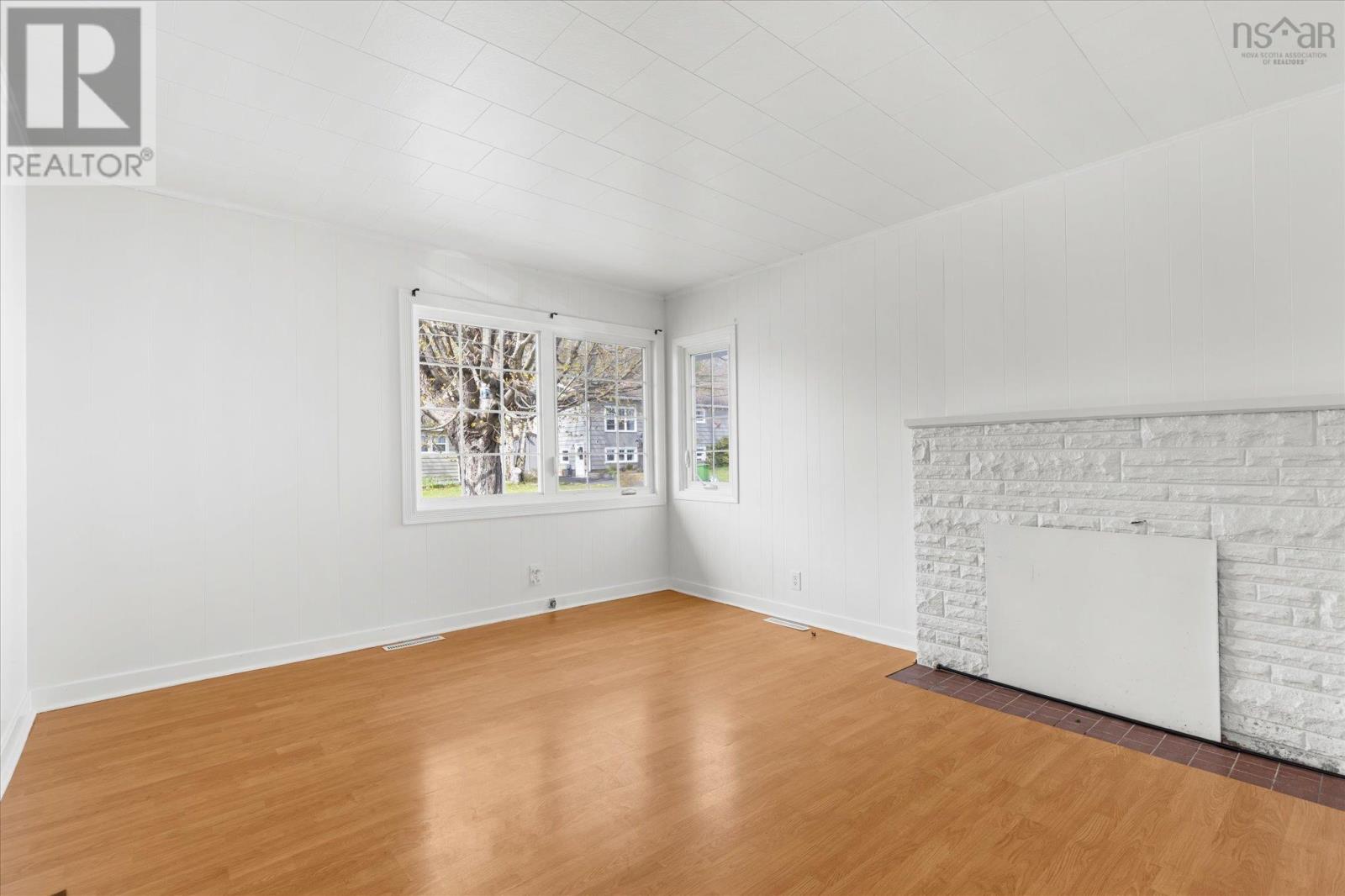 Property 20 of 34 of 17 Parkdale Avenue