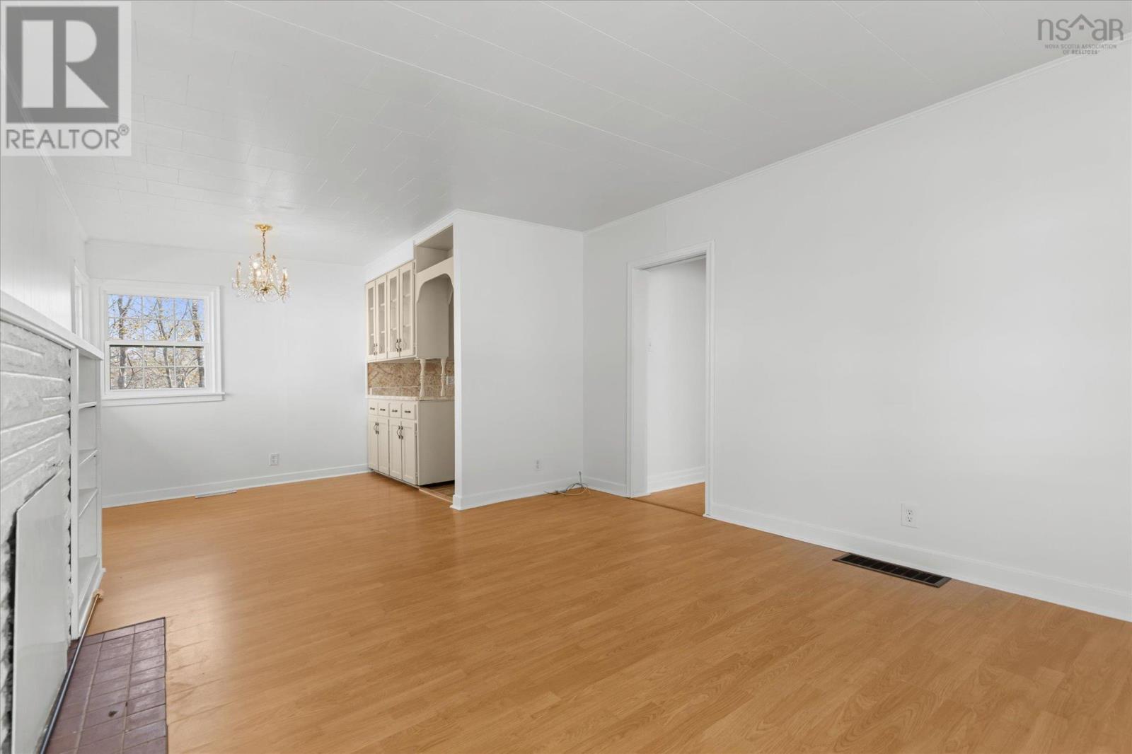 Property 23 of 34 of 17 Parkdale Avenue