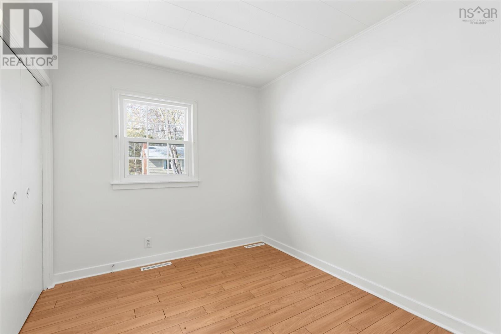 Property 2 of 34 of 17 Parkdale Avenue