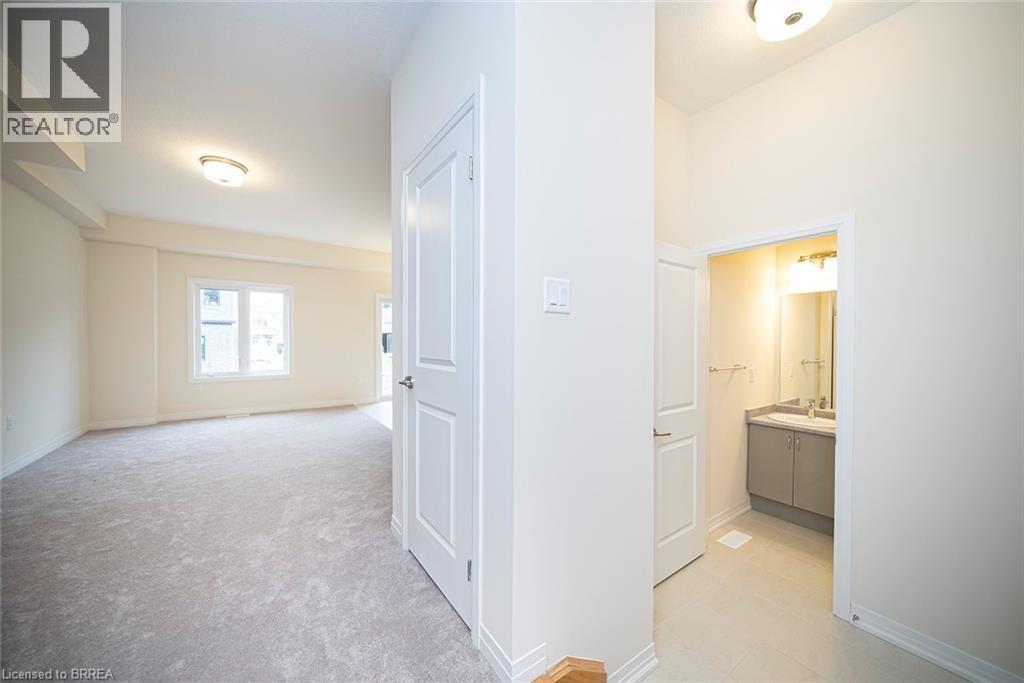 31 WAKELING Drive, Brantford, Ontario, N3V0B8 — Photo 15