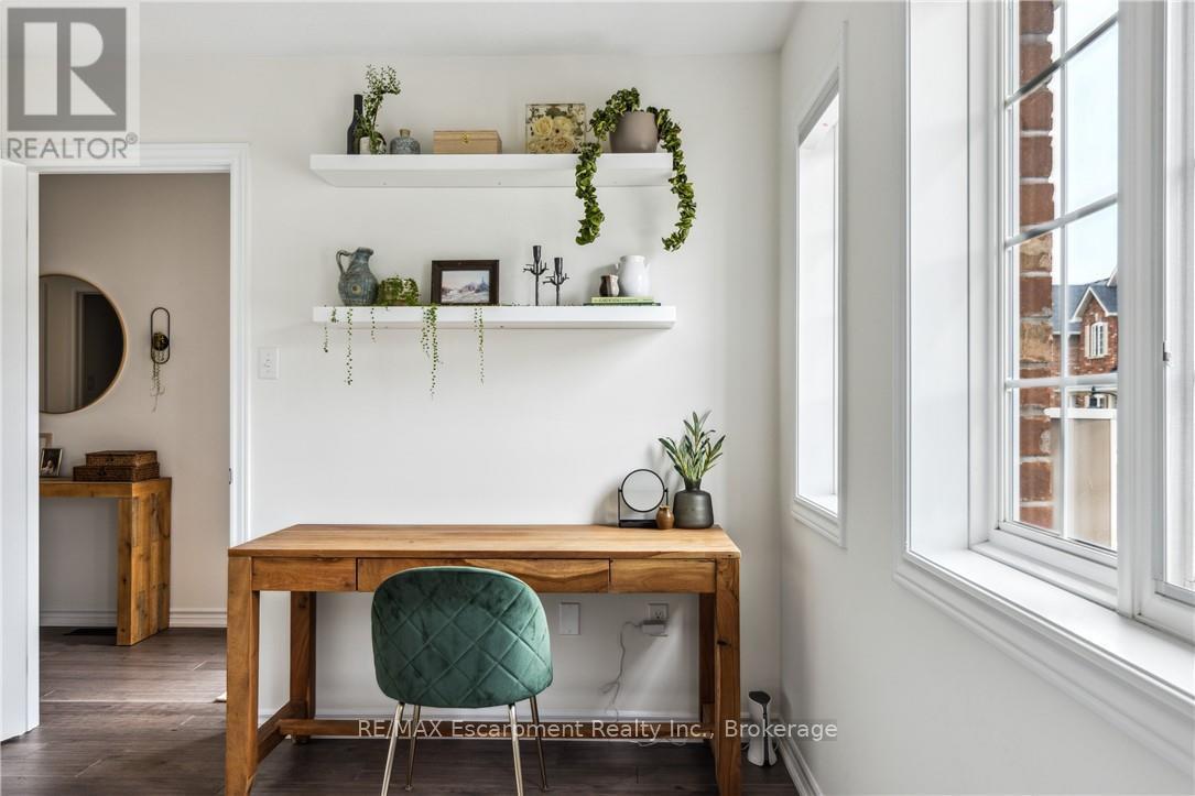 #31 54 NISBET BOULEVARD - 12
