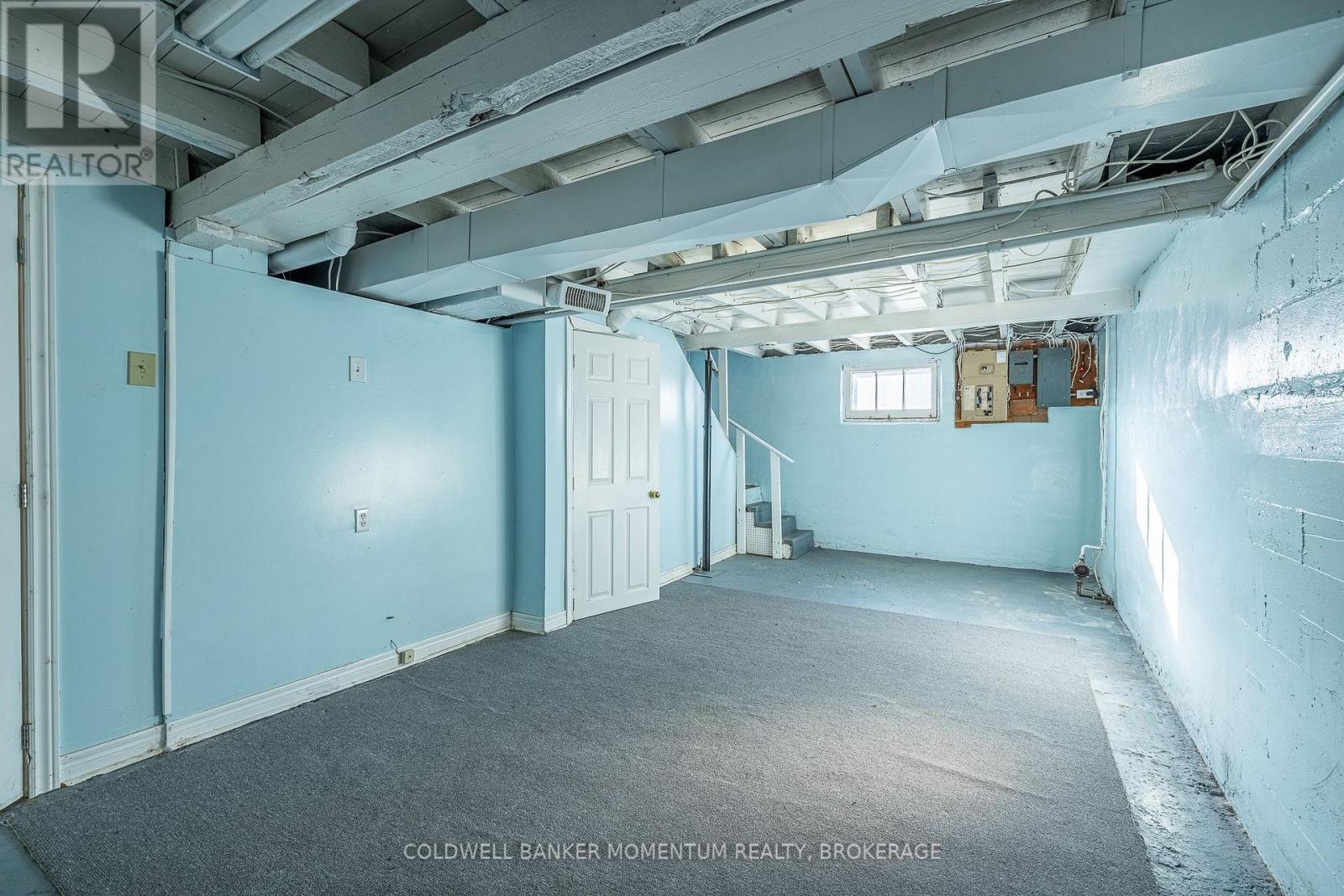 60 PATRICIA STREET - 24