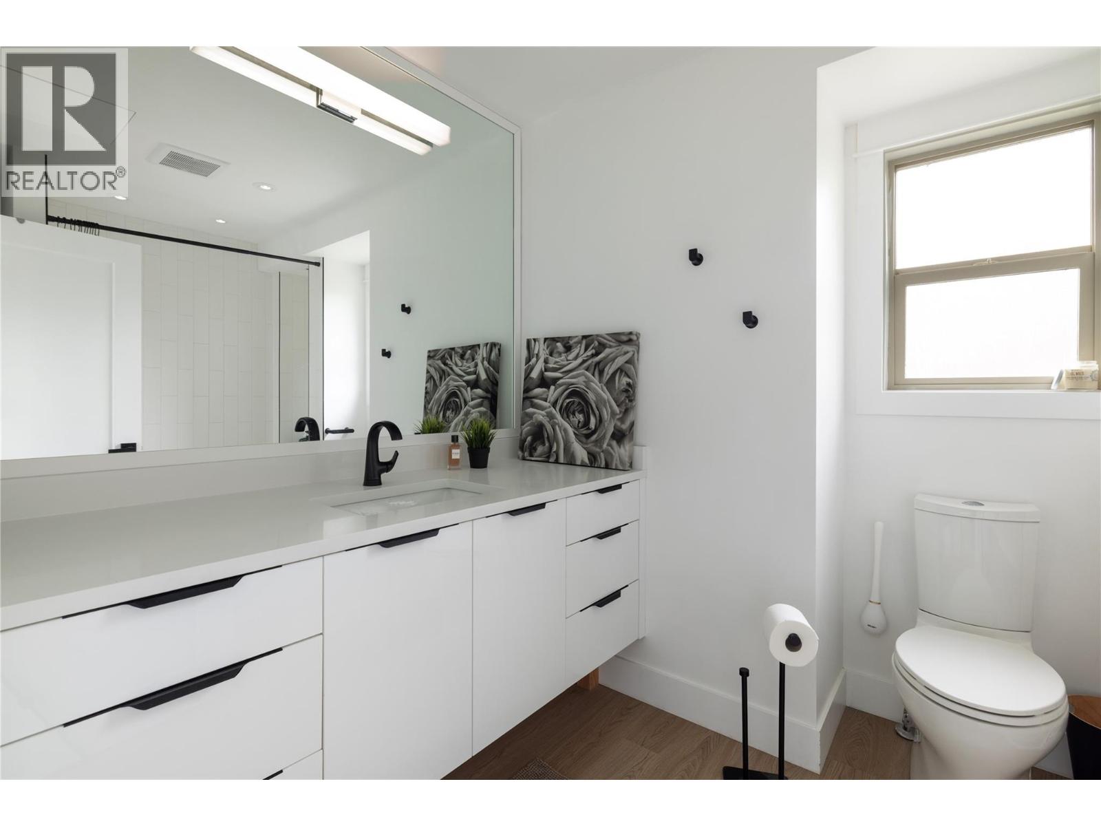4265 Lakeshore Road - 35
