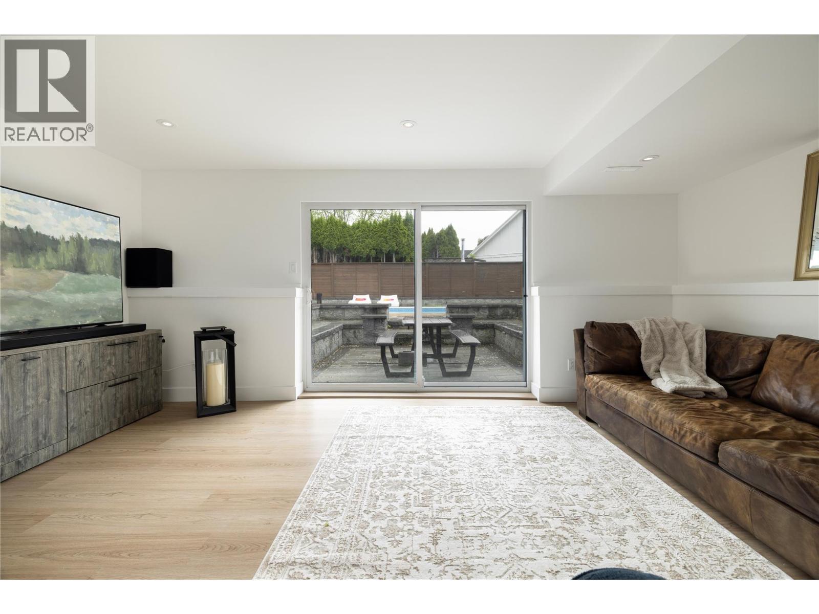 4265 Lakeshore Road, Kelowna