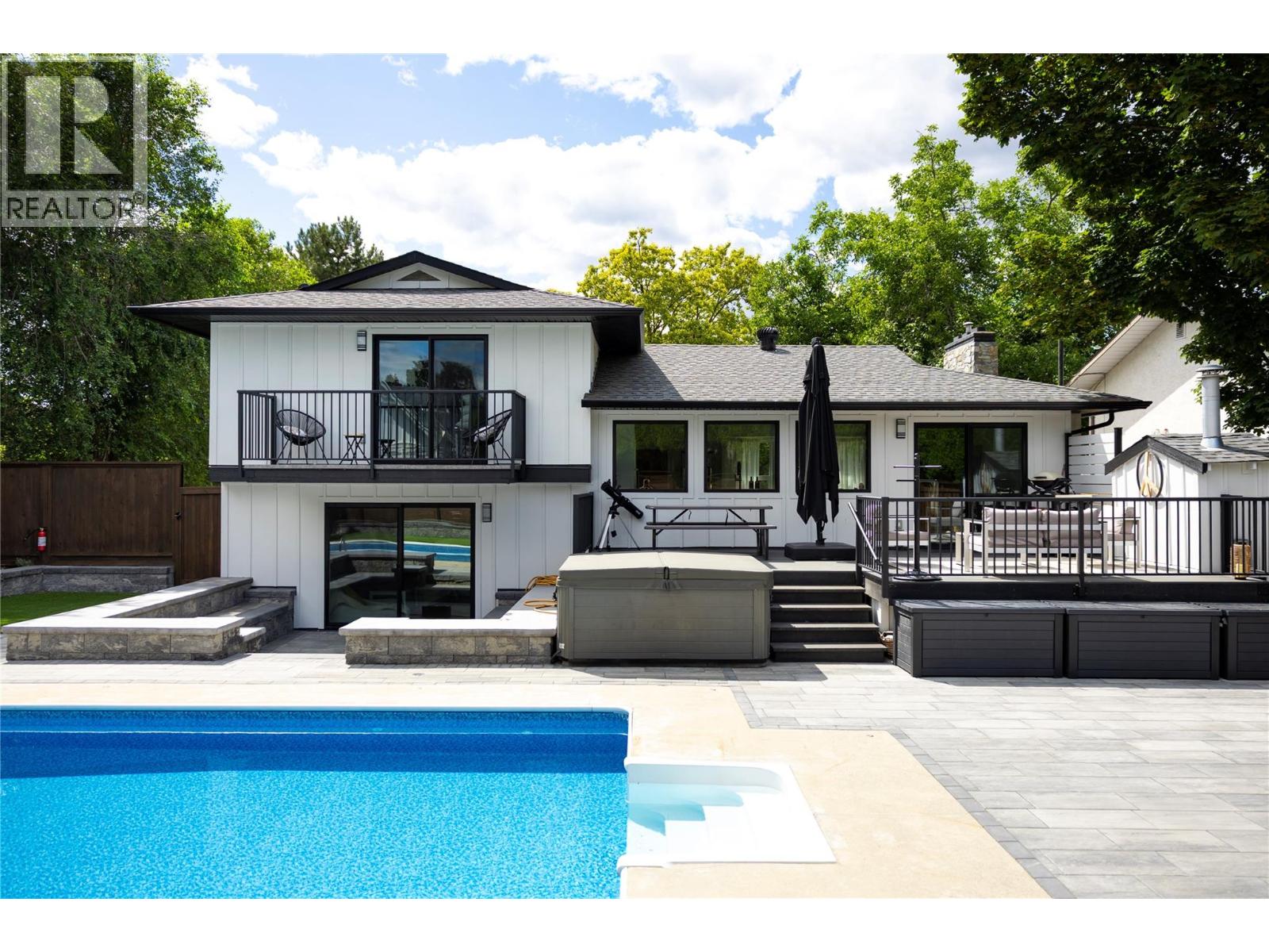 4265 Lakeshore Road, Kelowna