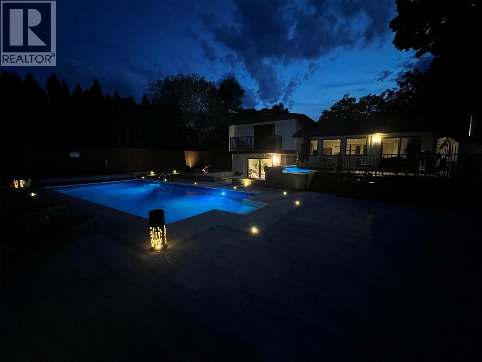 4265 Lakeshore Road, Kelowna