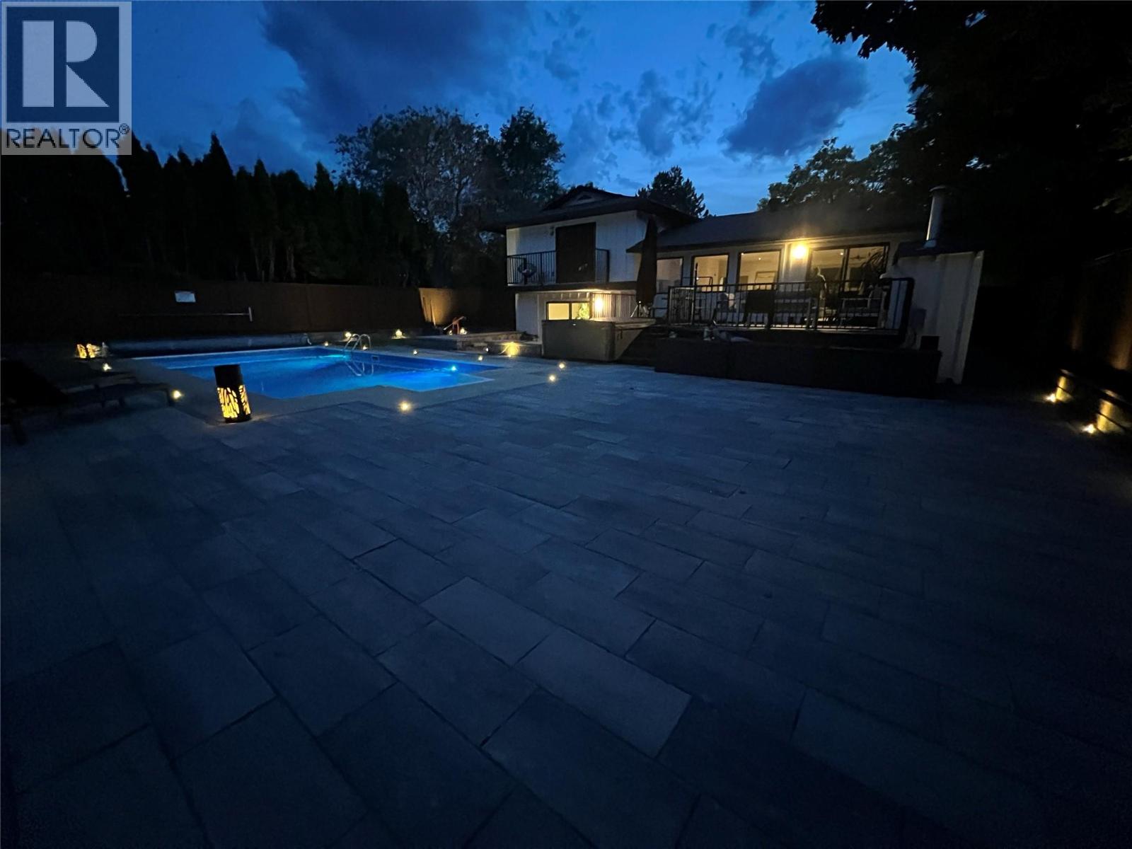 4265 Lakeshore Road - 54