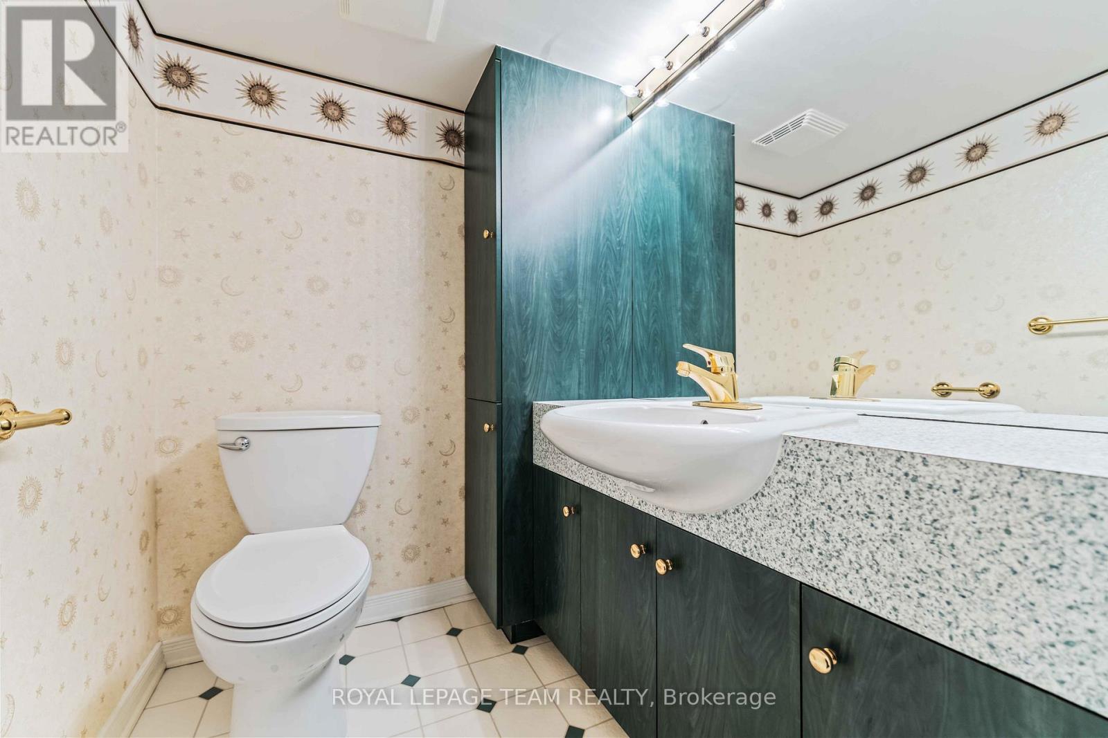 27 HIGHMONT COURT - 21