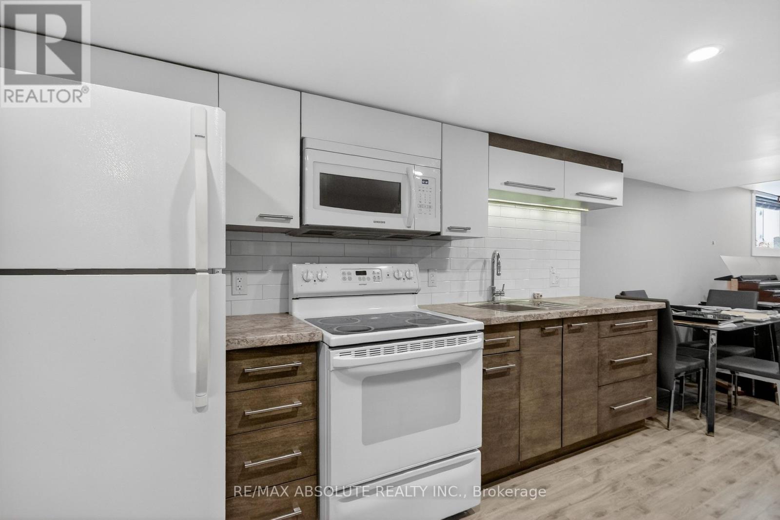 782 NOTRE DAME STREET - 32