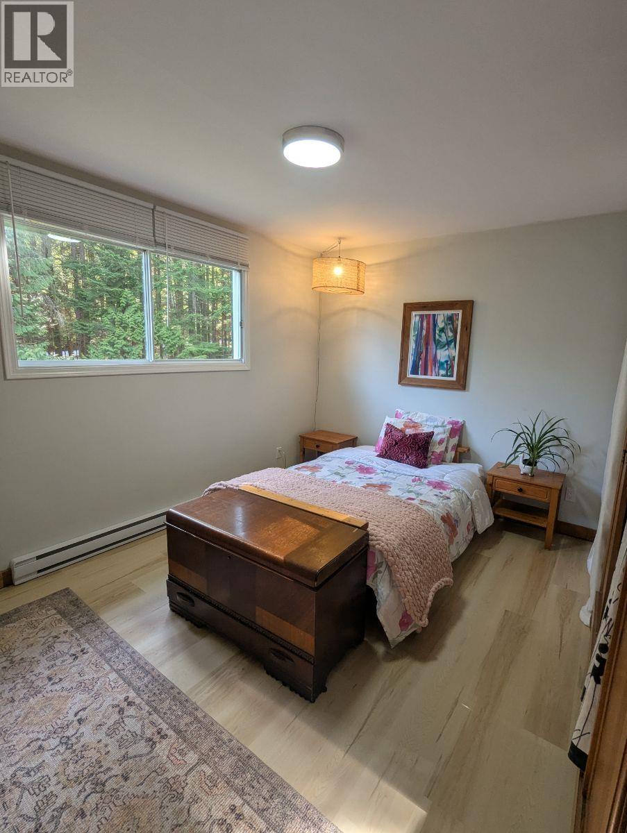 4636 JOHNSTON ROAD, Terrace