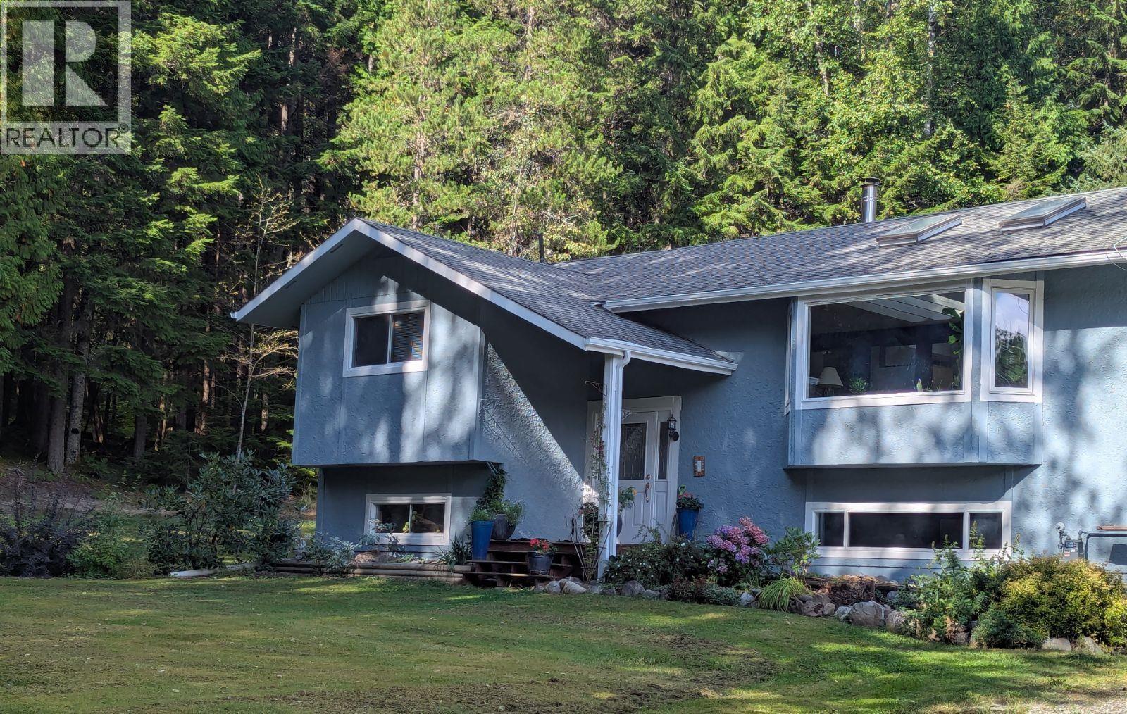4636 JOHNSTON ROAD, Terrace