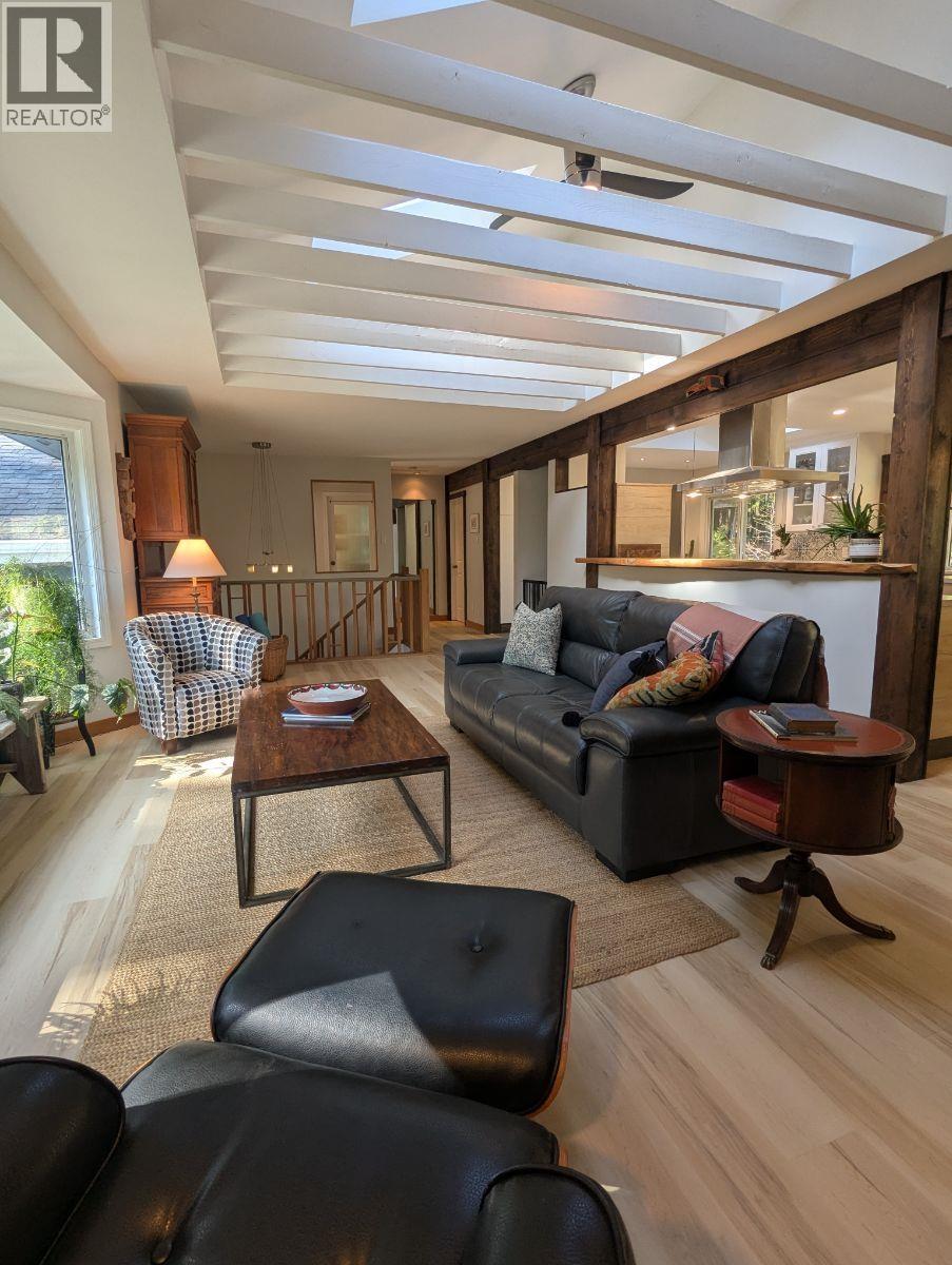 4636 JOHNSTON ROAD, Terrace