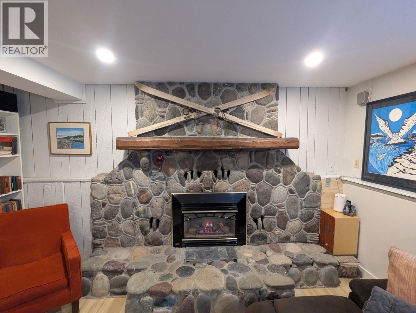 4636 JOHNSTON ROAD, Terrace