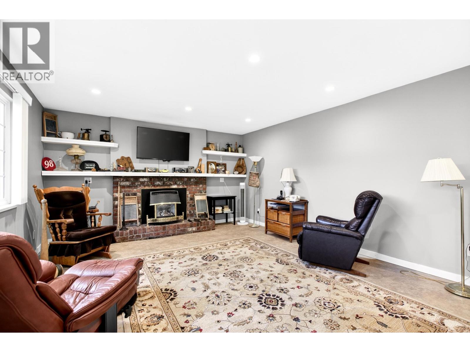 15023 HARRIS ROAD, Pitt Meadows