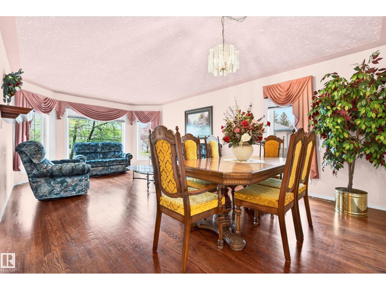 18 ESTATES CO, Sherwood Park