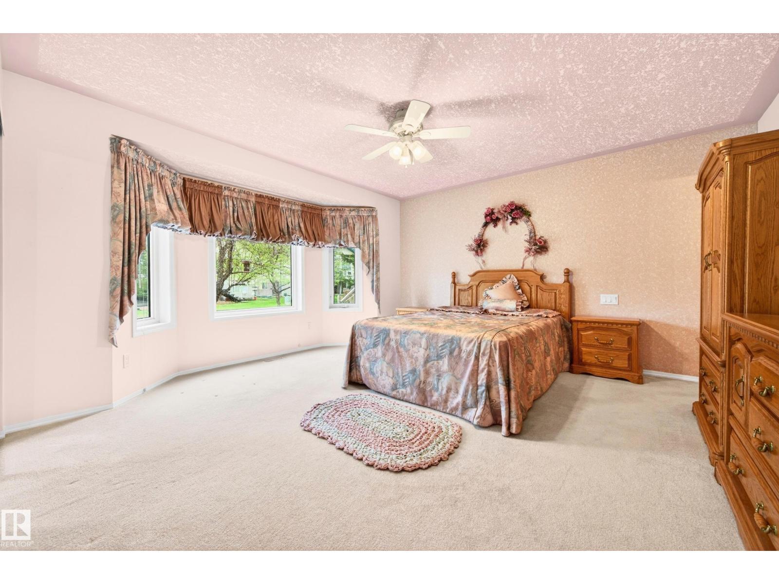 18 ESTATES CO, Sherwood Park