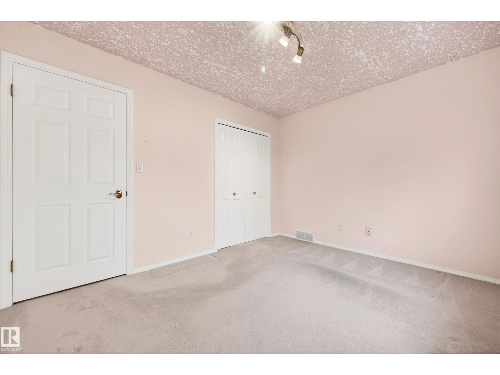 18 ESTATES CO, Sherwood Park