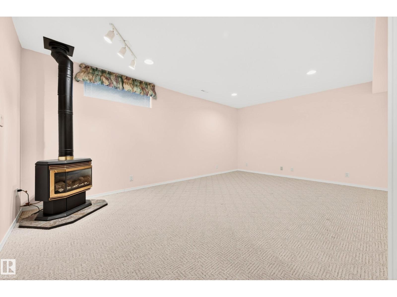 18 ESTATES CO, Sherwood Park