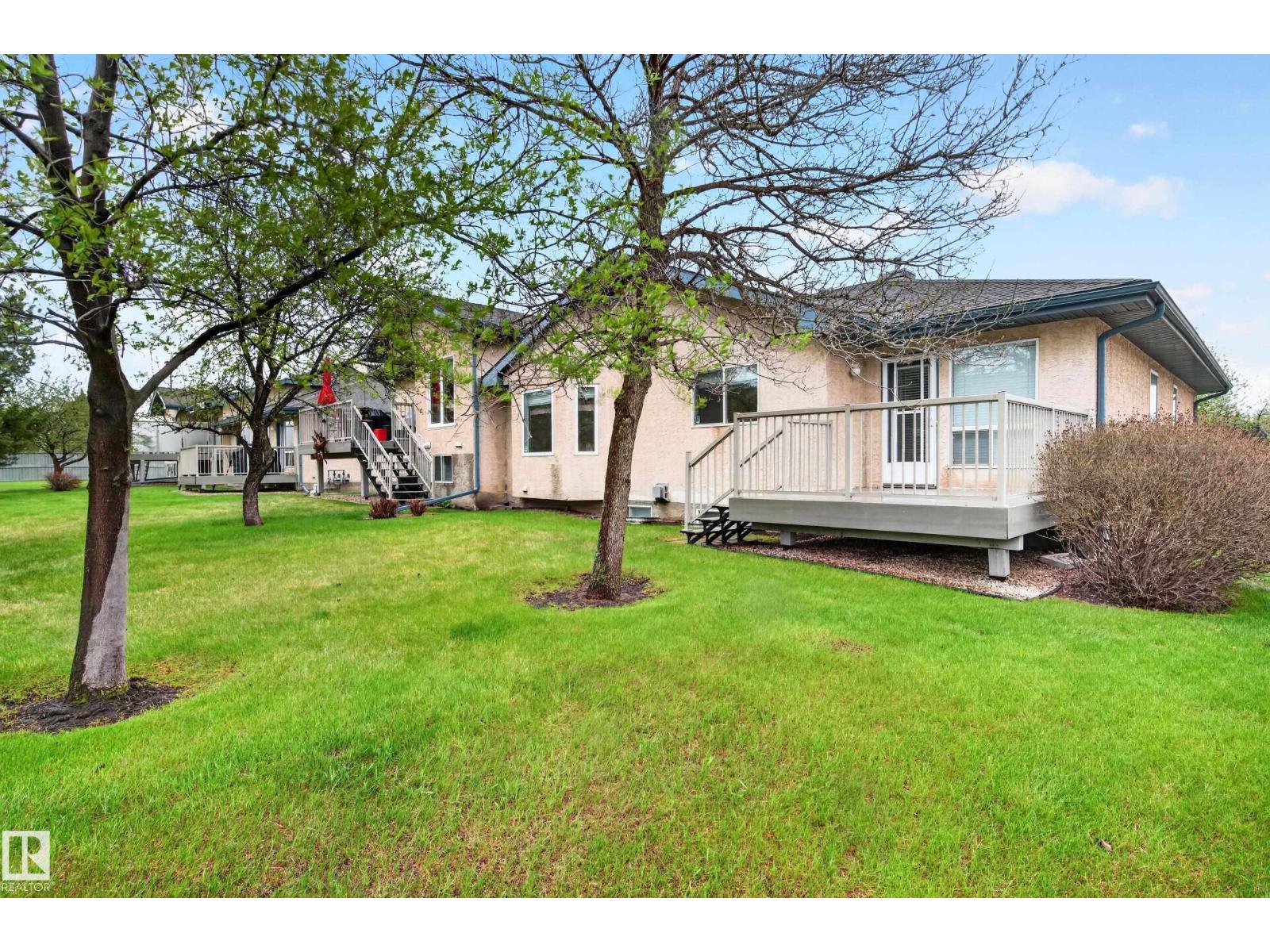 18 ESTATES CO, Sherwood Park